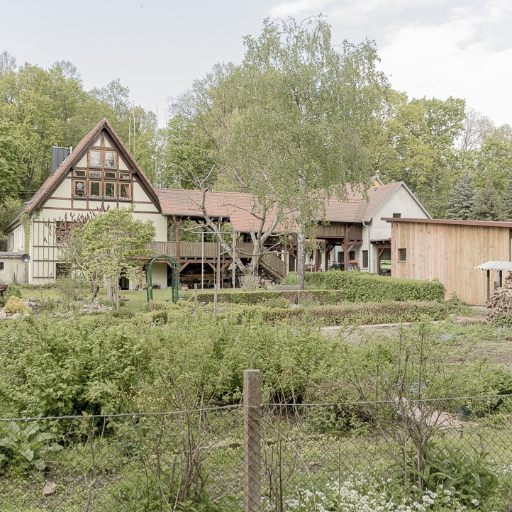 Rückansicht vom Herbst-Hof